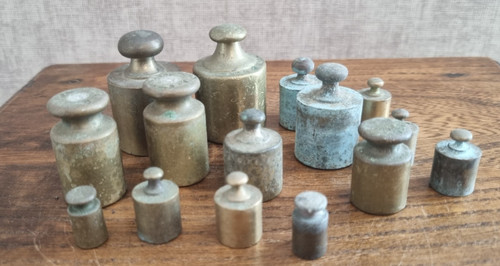 Lot anciens poids cuivre - anciens,